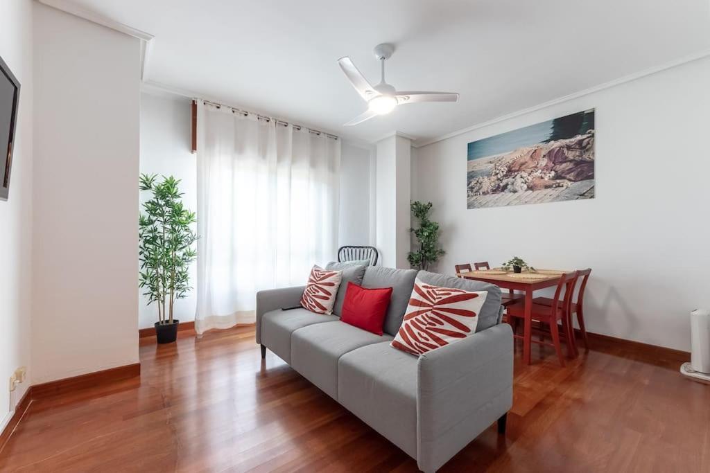 Ferienwohnung Acogedor Piso En Santurtzi .Parking Privado Exterior foto